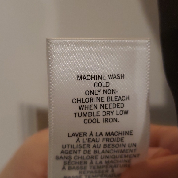 Woman's blouse - Picture 4 of 4